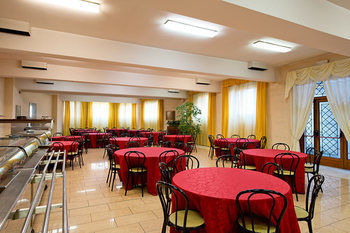 Centro Carraro Hotel Chievo Exterior photo